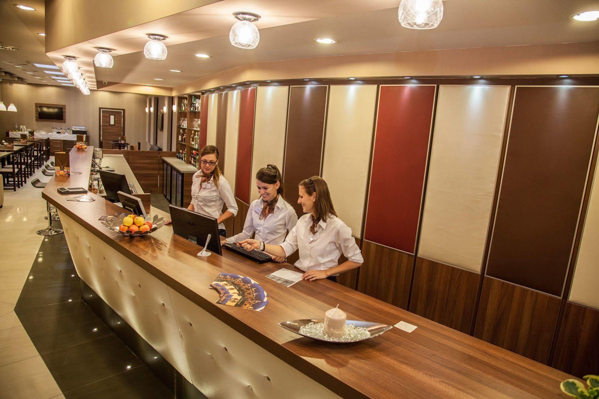 Vitta Hotel Superior Budapest Restaurant bilde